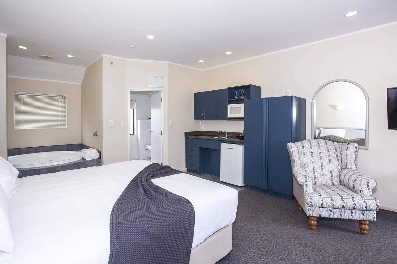 Te Mata Lodge แฮฟล็อค นอร์ท ภายนอก รูปภาพ