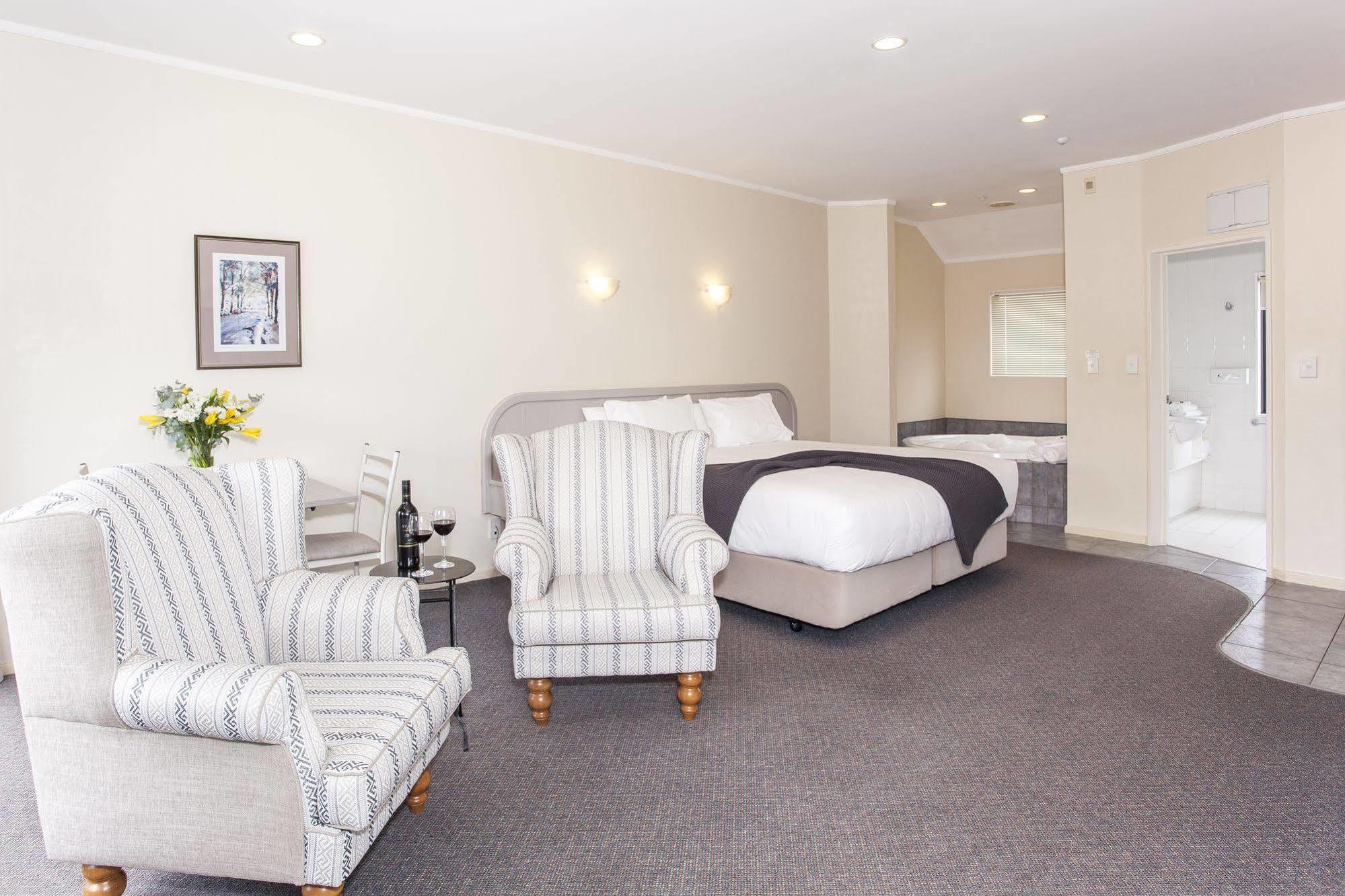 Te Mata Lodge แฮฟล็อค นอร์ท ภายนอก รูปภาพ
