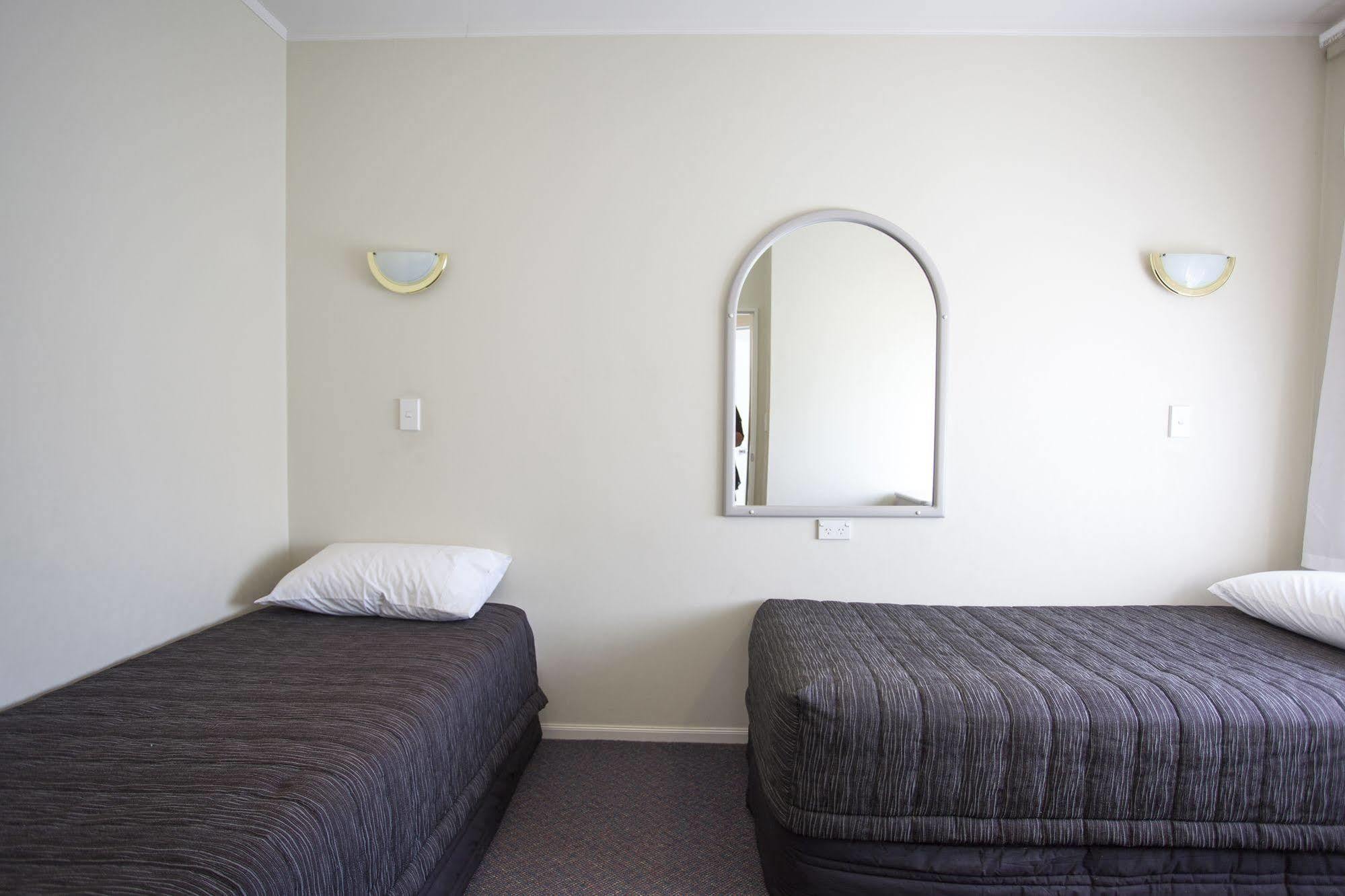 Te Mata Lodge แฮฟล็อค นอร์ท ภายนอก รูปภาพ